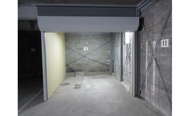 前田モータープールⅠ 倉庫内部